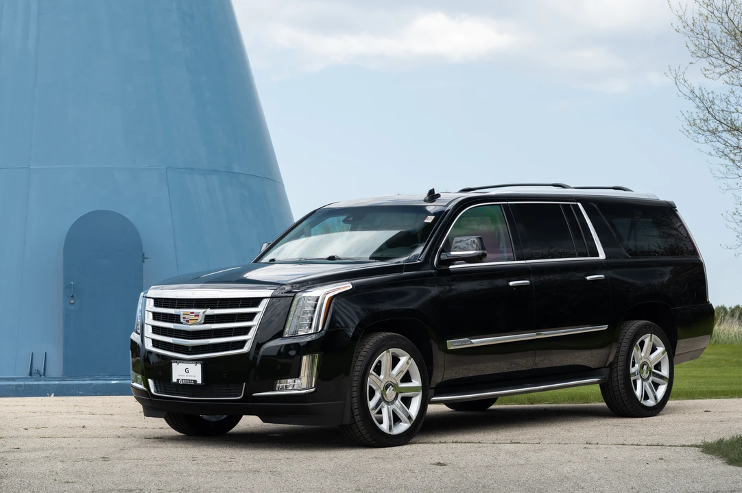 2016 Cadillac Escalade 4th Gen - Image 4 of 31