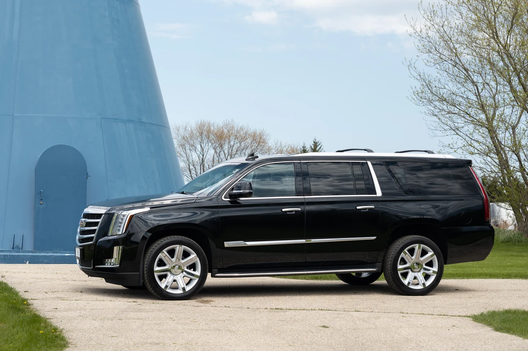 2016 Cadillac Escalade 4th Gen - Image 7 of 31