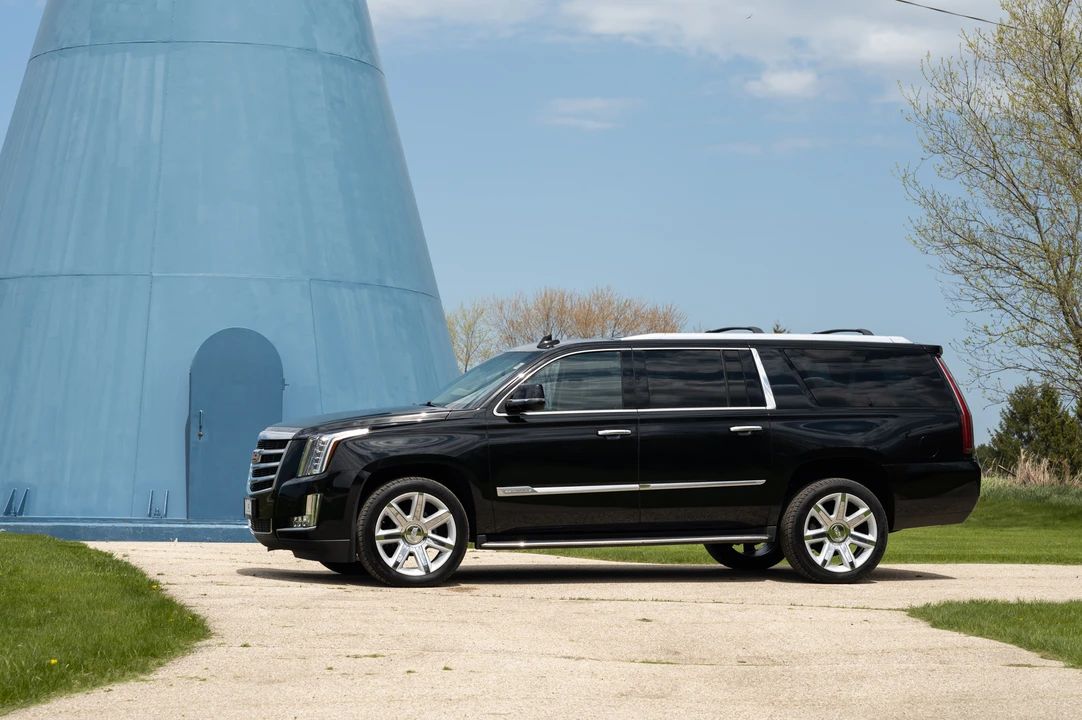 2016 Cadillac Escalade 4th Gen - Image 8 of 31