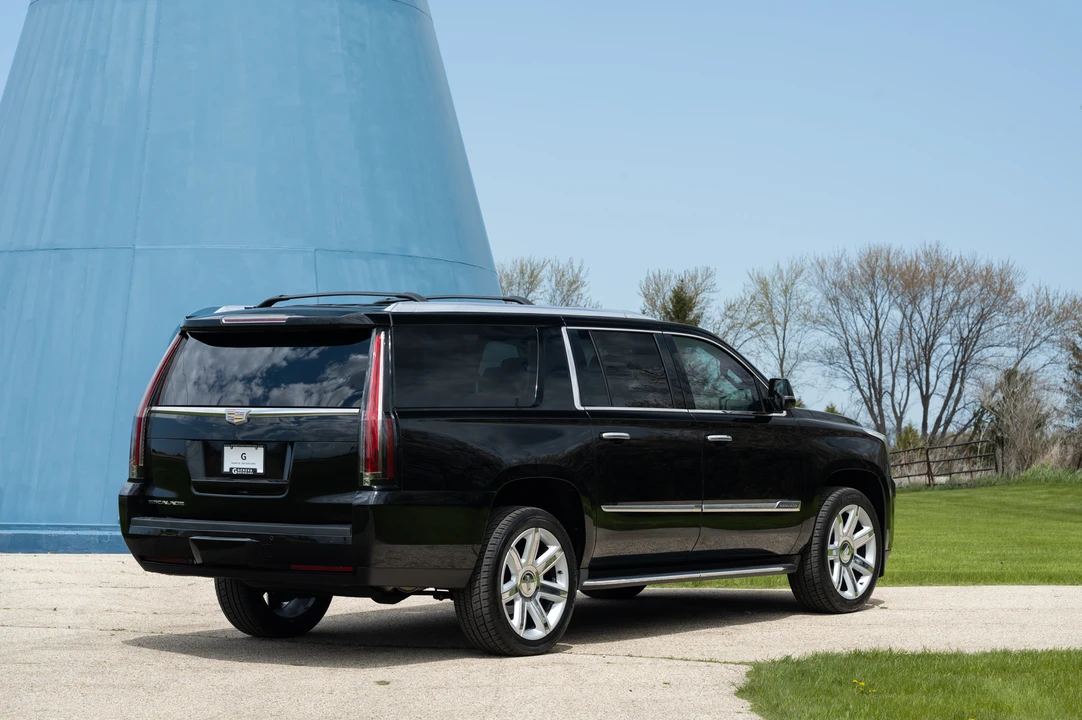 2016 Cadillac Escalade 4th Gen - Image 9 of 31