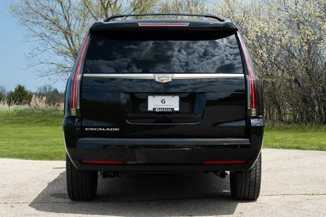 2016 Cadillac Escalade 4th Gen - Image 20 of 31