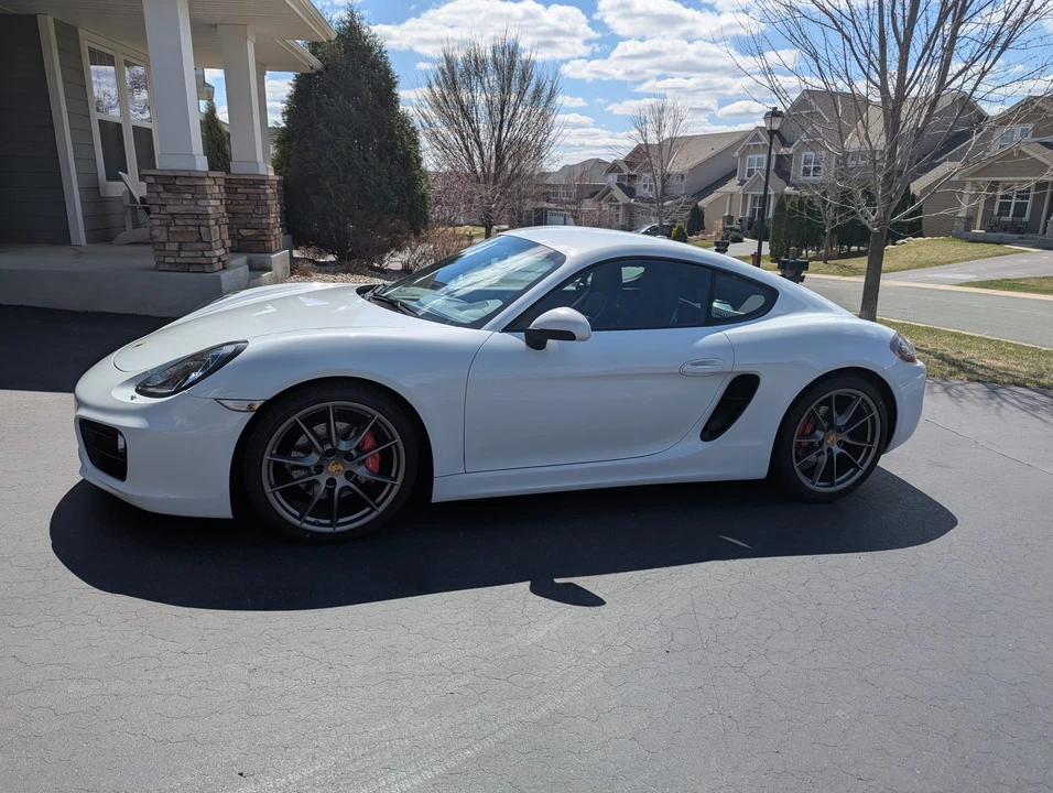 2016 Porsche 981 Cayman S - Image 2 of 31
