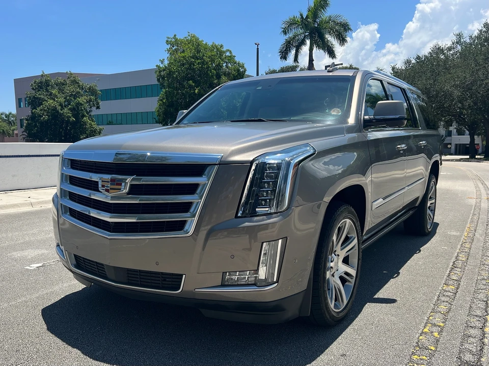 2017 Cadillac Escalade 4th Gen - Image 5 of 31