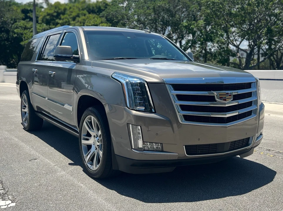 2017 Cadillac Escalade 4th Gen - Image 15 of 31