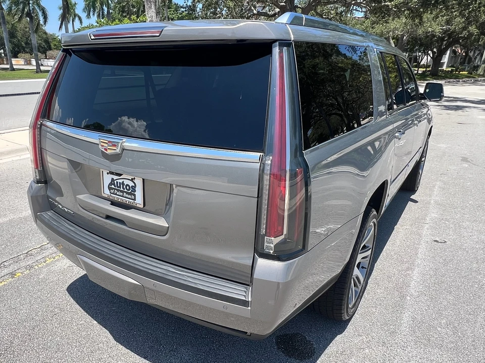 2017 Cadillac Escalade 4th Gen - Image 25 of 31