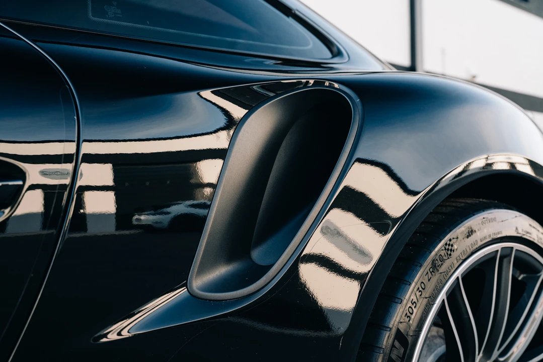 2017 Porsche 991 Turbo - Image 24 of 31