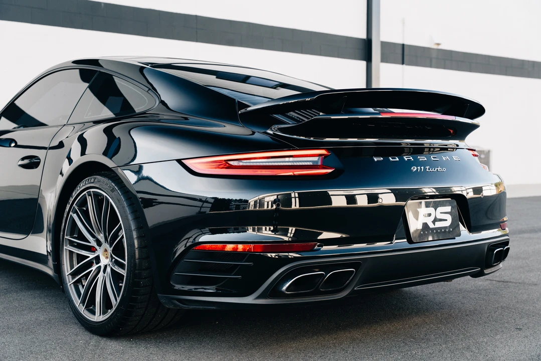 2017 Porsche 991 Turbo - Image 28 of 31