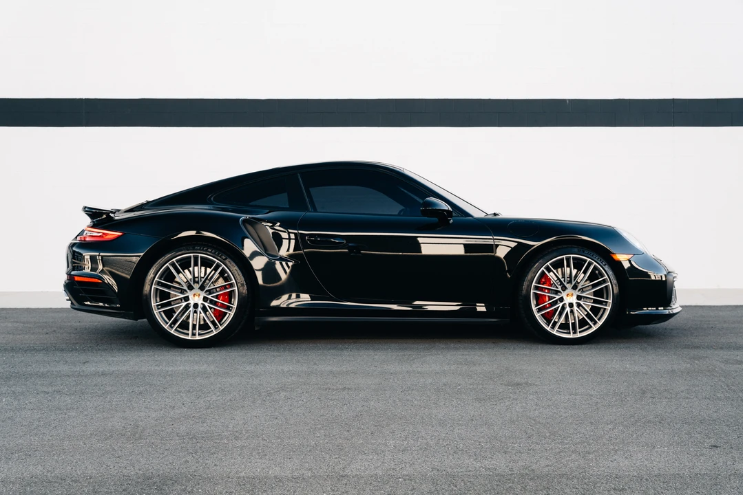 2017 Porsche 991 Turbo - Image 7 of 31