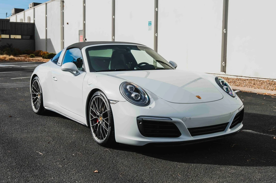 2017 Porsche 991 Targa 4 & 4S - Image 16 of 31