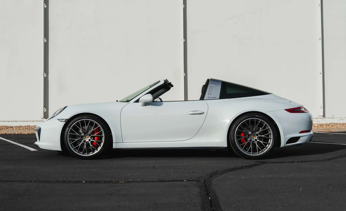 2017 Porsche 991 Targa 4 & 4S - Image 6 of 31