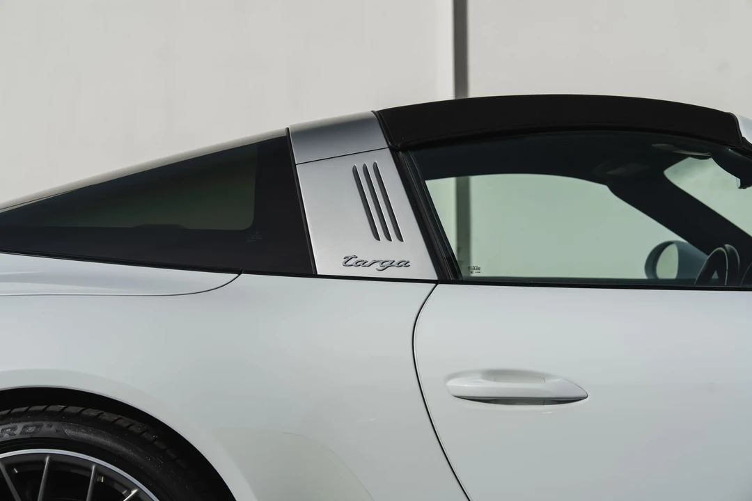 2017 Porsche 991 Targa 4 & 4S - Image 17 of 31