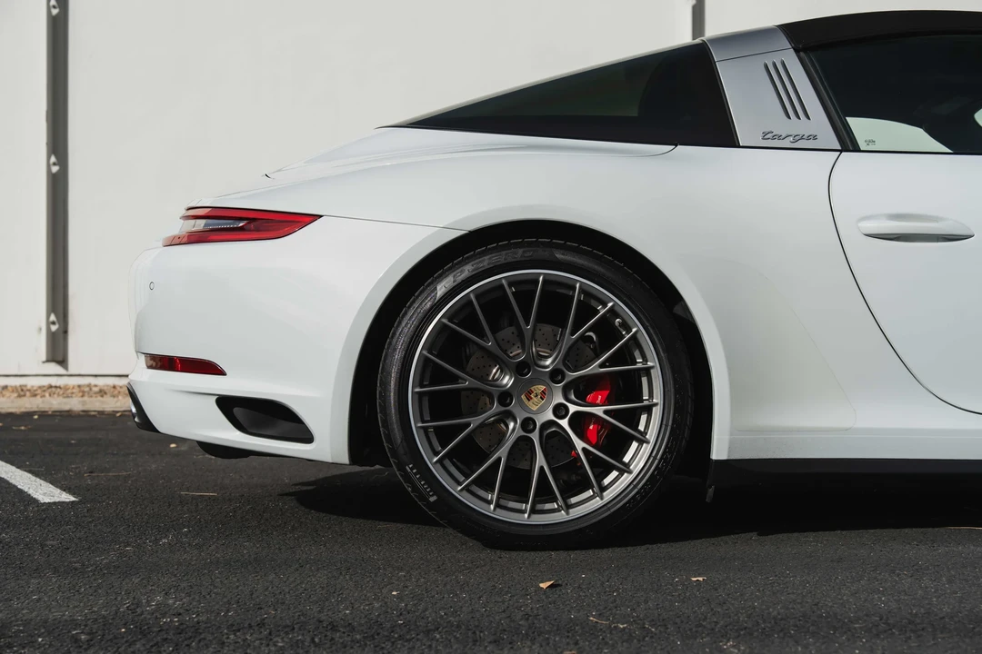 2017 Porsche 991 Targa 4 & 4S - Image 30 of 31