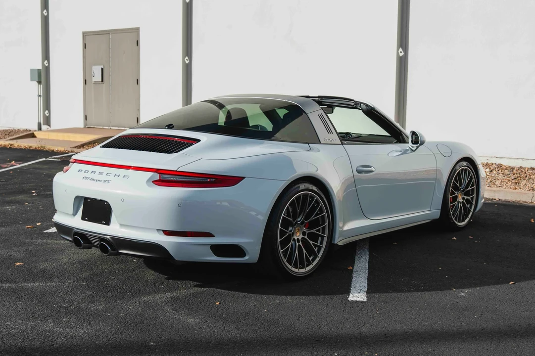 2017 Porsche 991 Targa 4 & 4S - Image 13 of 31