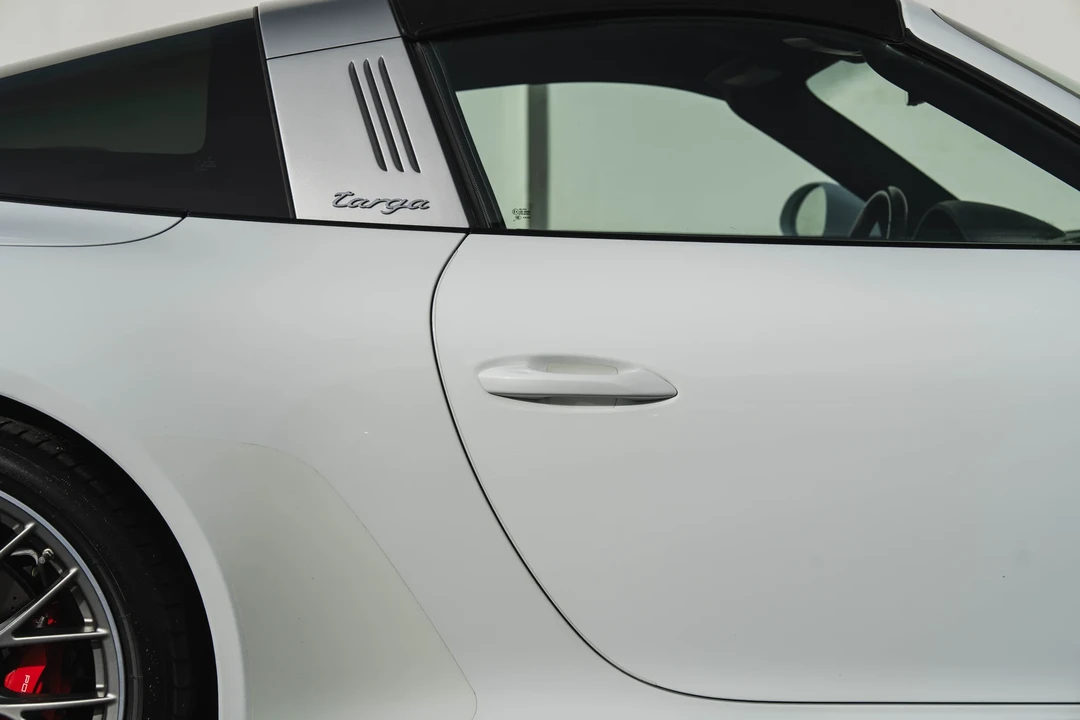 2017 Porsche 991 Targa 4 & 4S - Image 19 of 31