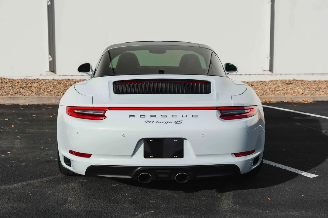 2017 Porsche 991 Targa 4 & 4S - Image 11 of 31
