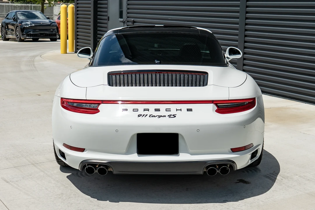 2019 Porsche 991 Targa 4 & 4S - Image 11 of 31