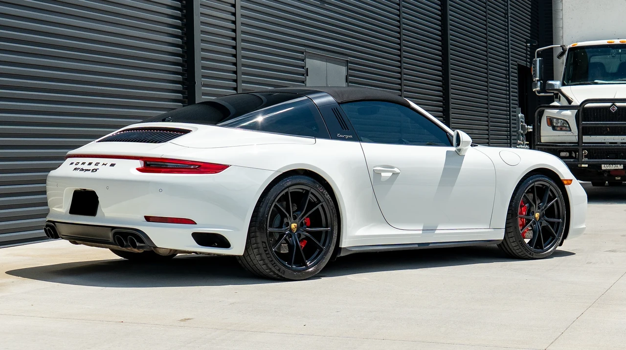 2019 Porsche 991 Targa 4 & 4S - Image 14 of 31