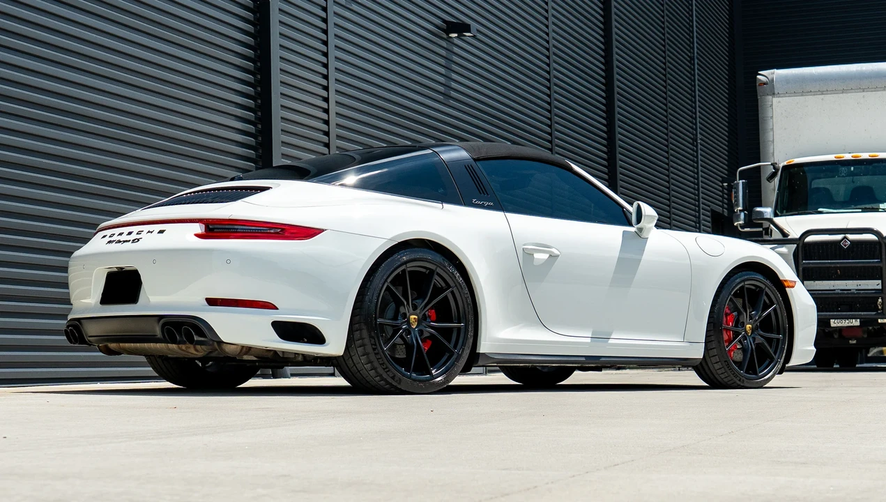 2019 Porsche 991 Targa 4 & 4S - Image 16 of 31