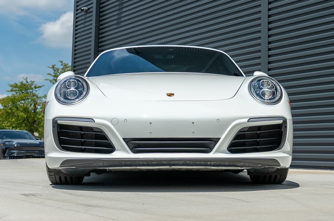 2019 Porsche 991 Targa 4 & 4S - Image 28 of 31