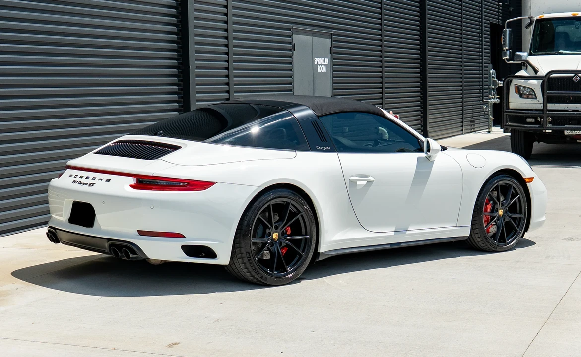 2019 Porsche 991 Targa 4 & 4S - Image 15 of 31