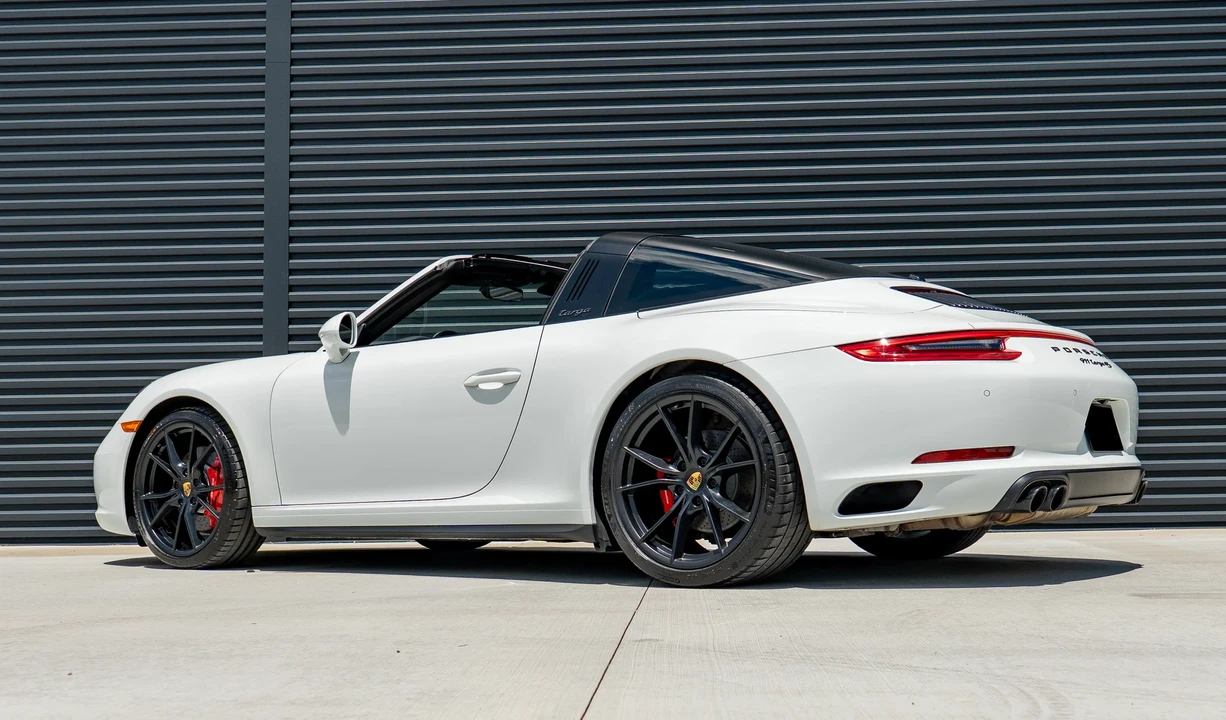 2019 Porsche 991 Targa 4 & 4S - Image 8 of 31