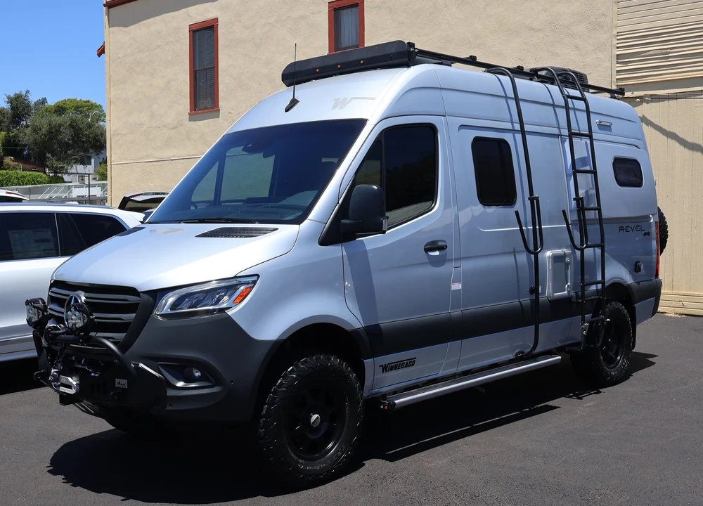2019 Winnebago - Image 5 of 31