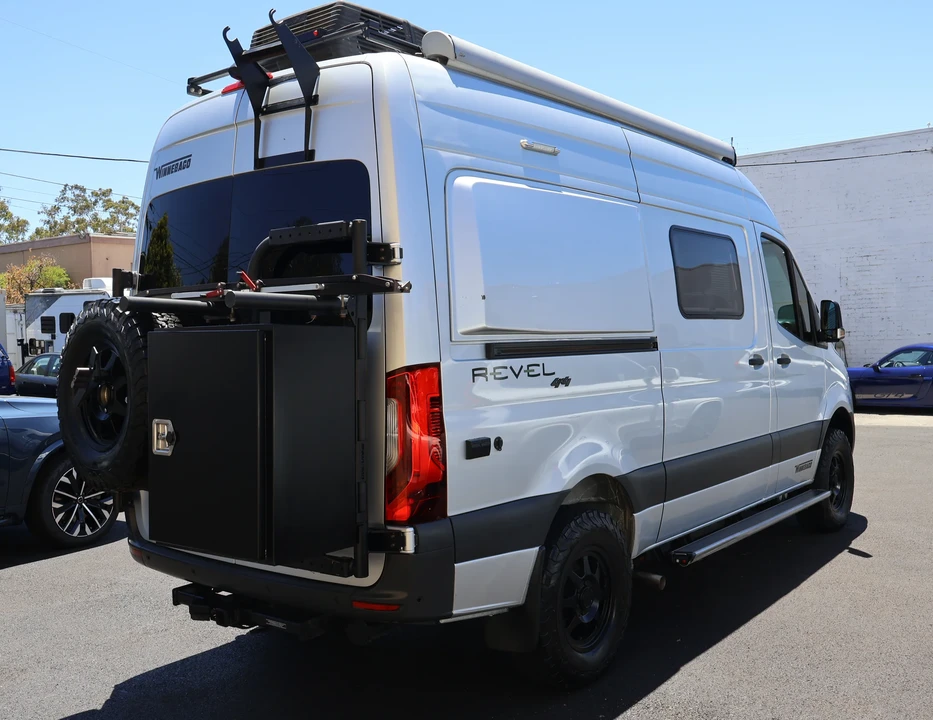 2019 Winnebago - Image 13 of 31