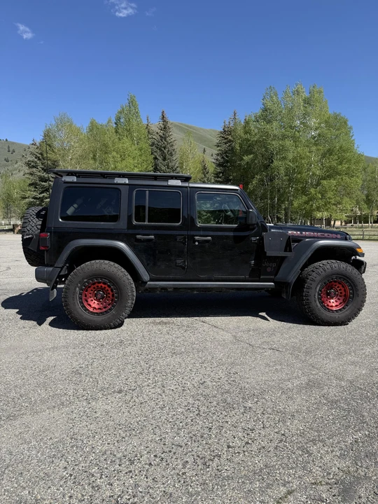 2019 Jeep JL Wrangler - Image 21 of 31