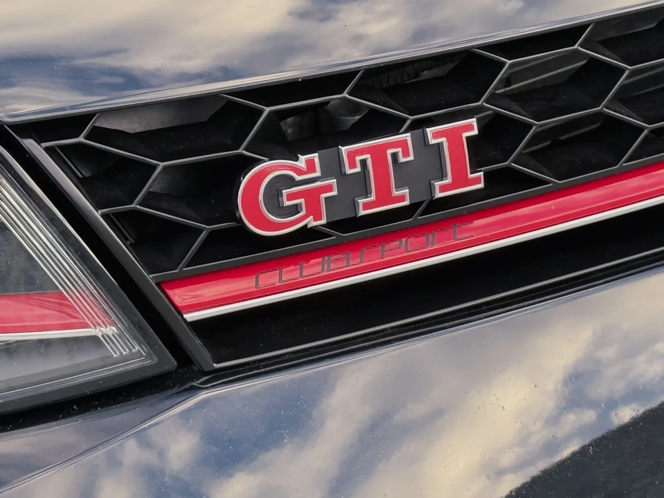 2016 Volkswagen GTI Mk7 - Image 24 of 31