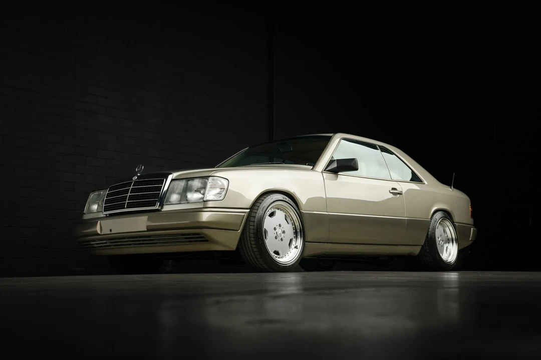 1988 Mercedes-Benz W124 E-Class - Image 2 of 31
