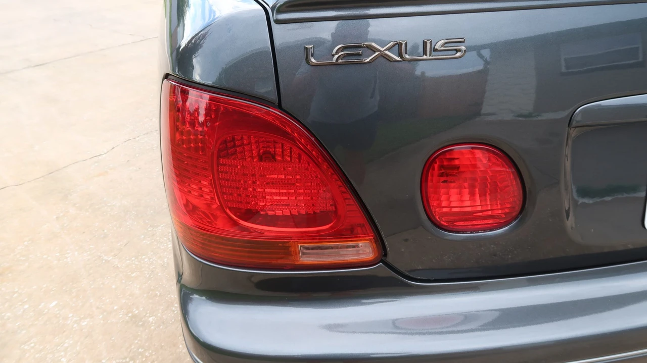 2003 Lexus GS 2nd Gen - Image 22 of 31