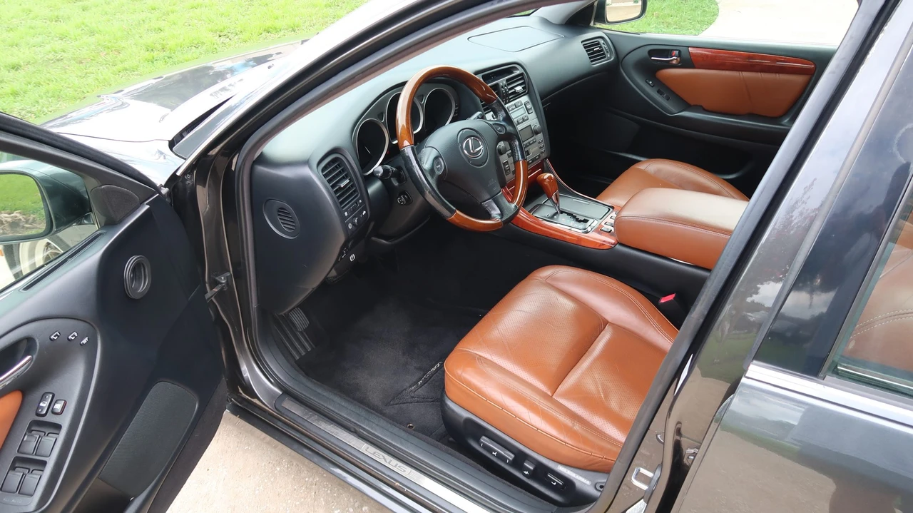 2003 Lexus GS 2nd Gen - Image 29 of 31