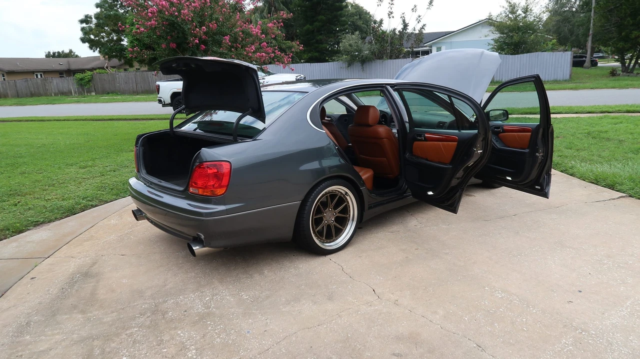 2003 Lexus GS 2nd Gen - Image 14 of 31