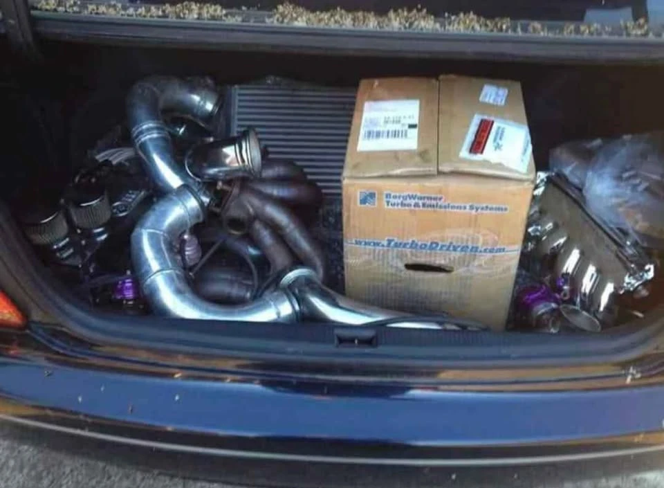Parts & Memorabilia Engines - Image 5 of 6