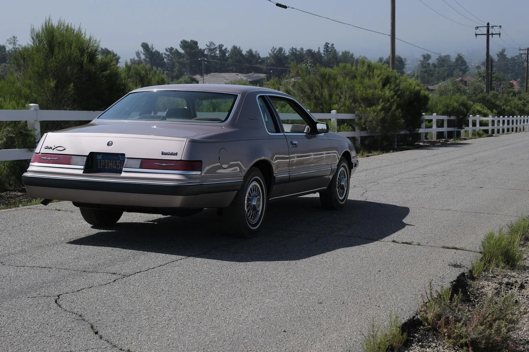 1986 Ford Thunderbird 9th Gen - Image 25 of 31