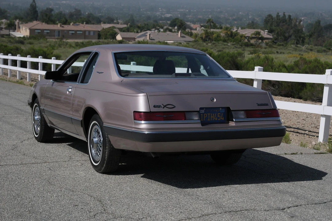 1986 Ford Thunderbird 9th Gen - Image 13 of 31