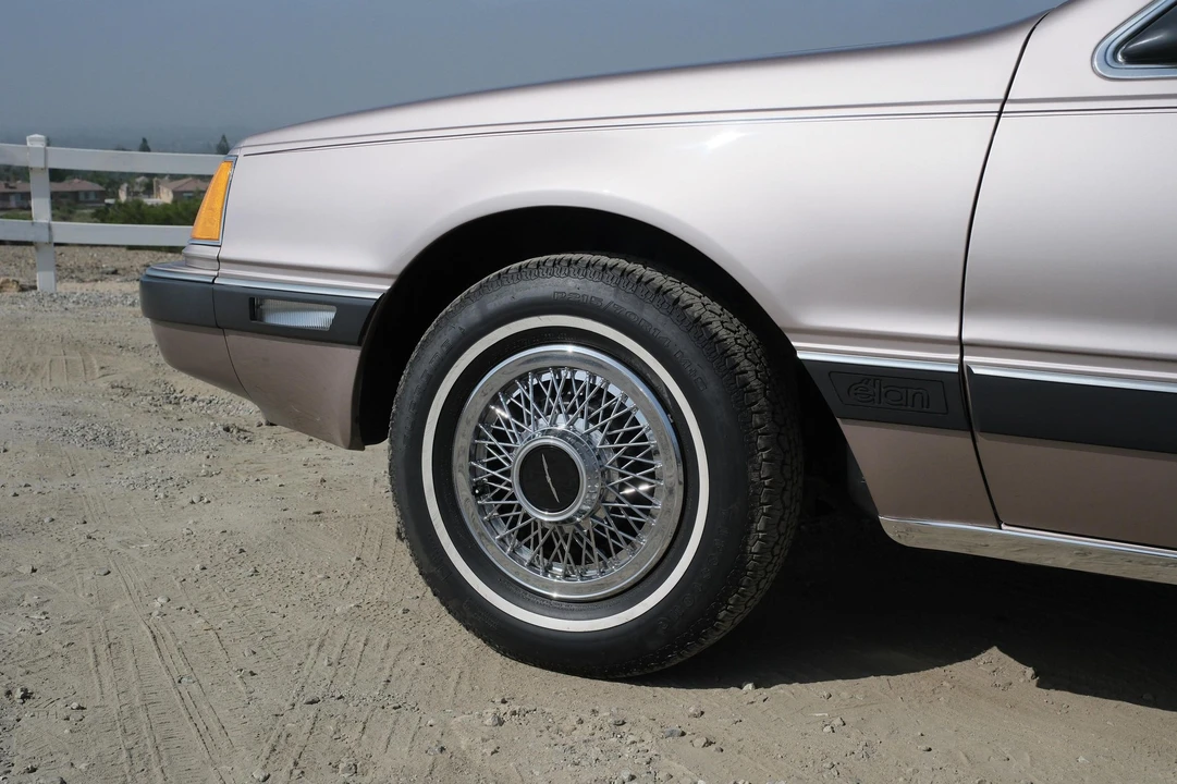 1986 Ford Thunderbird 9th Gen - Image 28 of 31