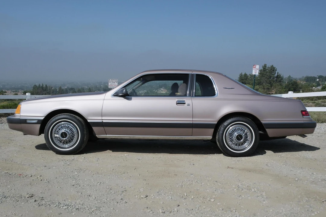 1986 Ford Thunderbird 9th Gen - Image 14 of 31