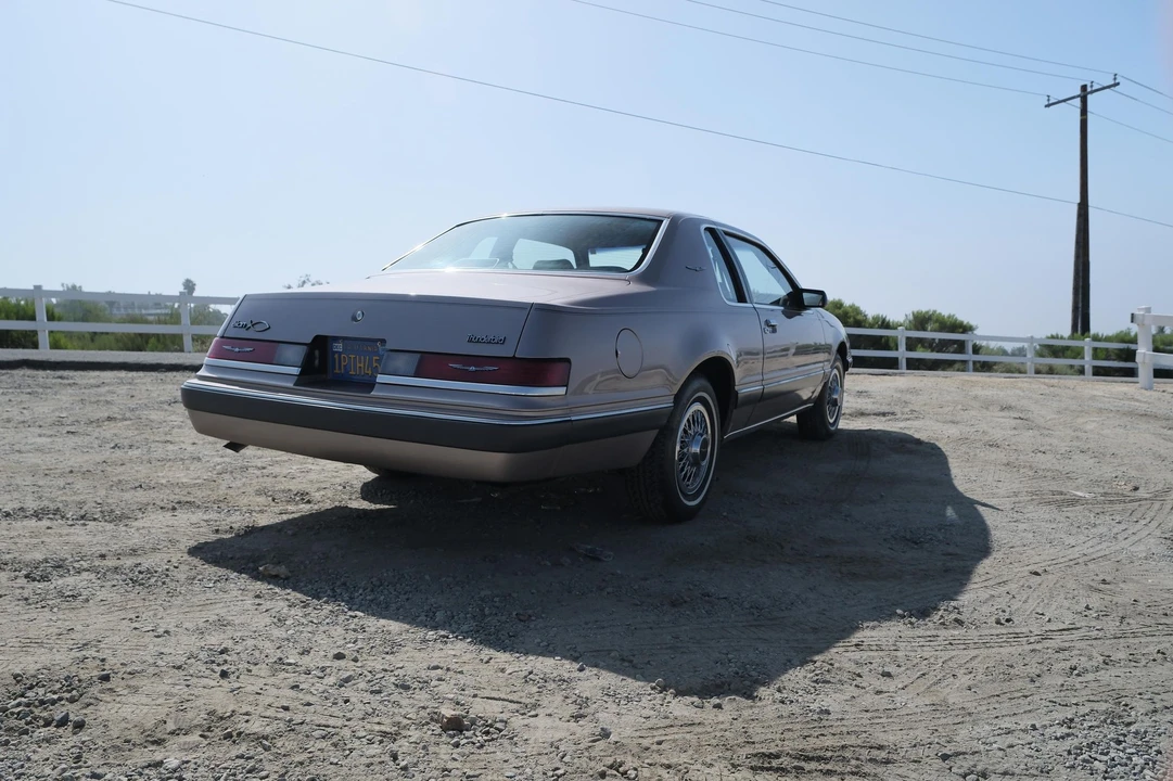 1986 Ford Thunderbird 9th Gen - Image 9 of 31