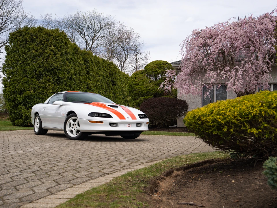1997 Chevrolet Camaro SS 4th Gen - Image 4 of 31
