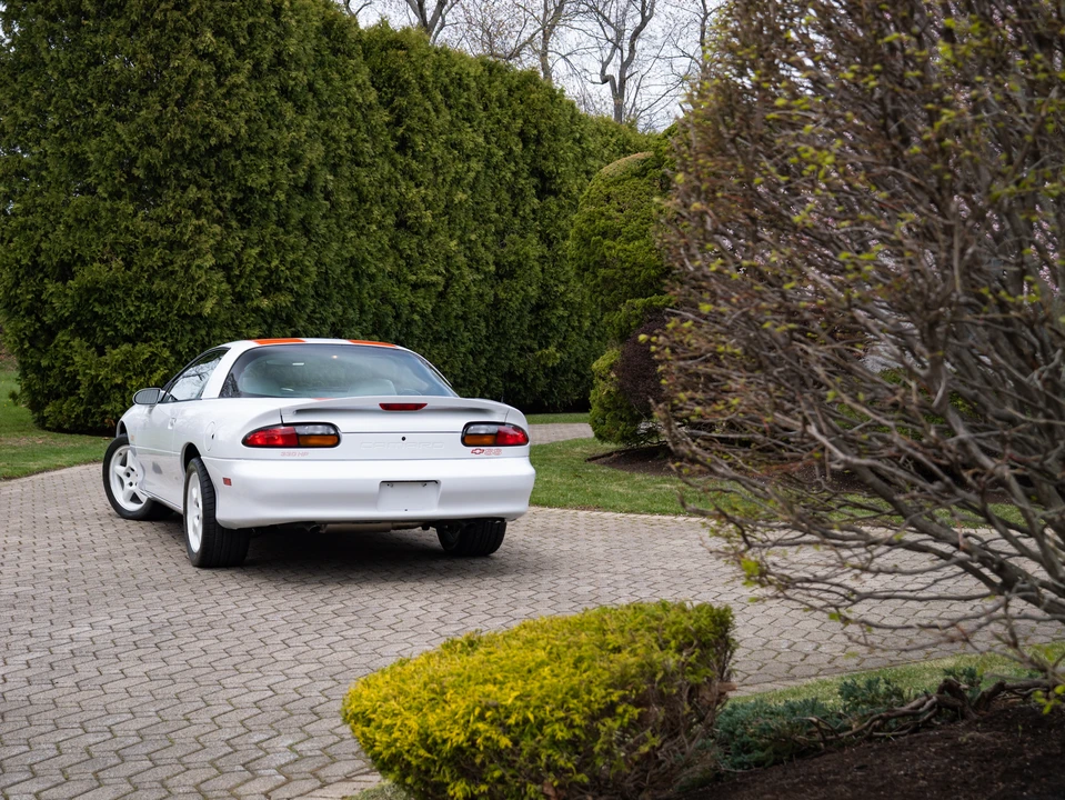 1997 Chevrolet Camaro SS 4th Gen - Image 25 of 31