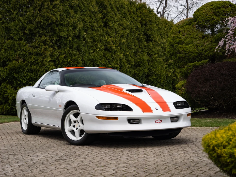 1997 Chevrolet Camaro SS 4th Gen - Image 6 of 31