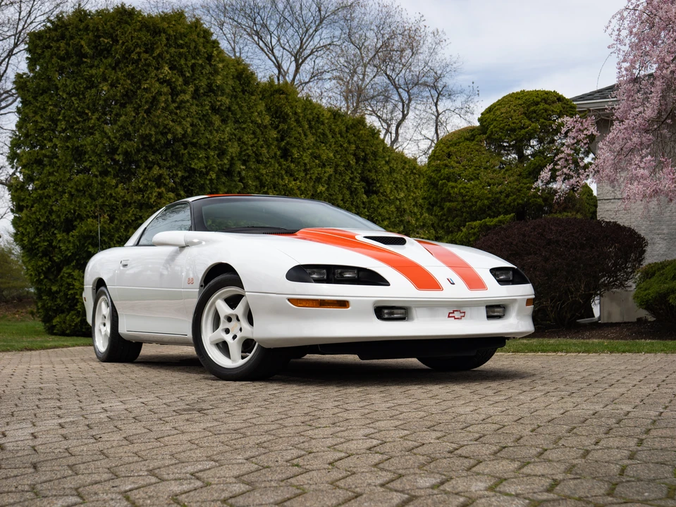 1997 Chevrolet Camaro SS 4th Gen - Image 8 of 31