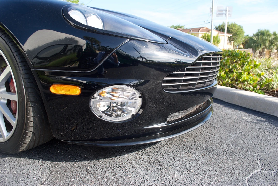 2006 Aston Martin Vanquish 1st Gen - Image 30 of 31