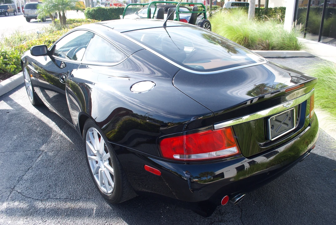 2006 Aston Martin Vanquish 1st Gen - Image 14 of 31