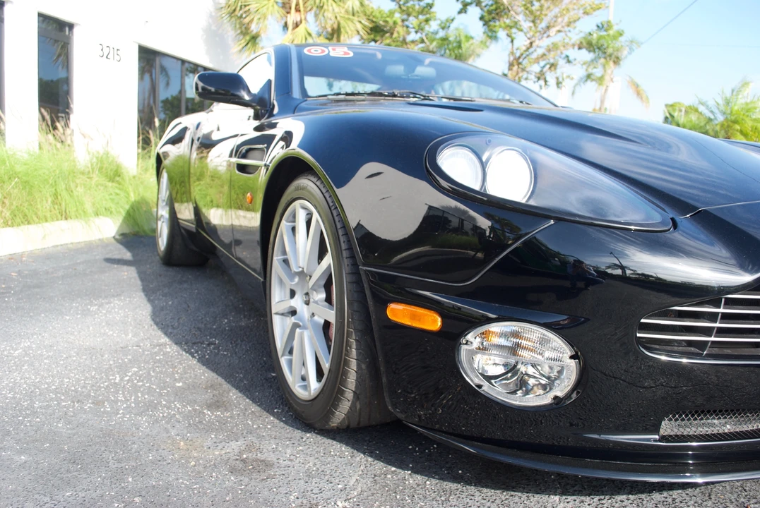 2006 Aston Martin Vanquish 1st Gen - Image 28 of 31