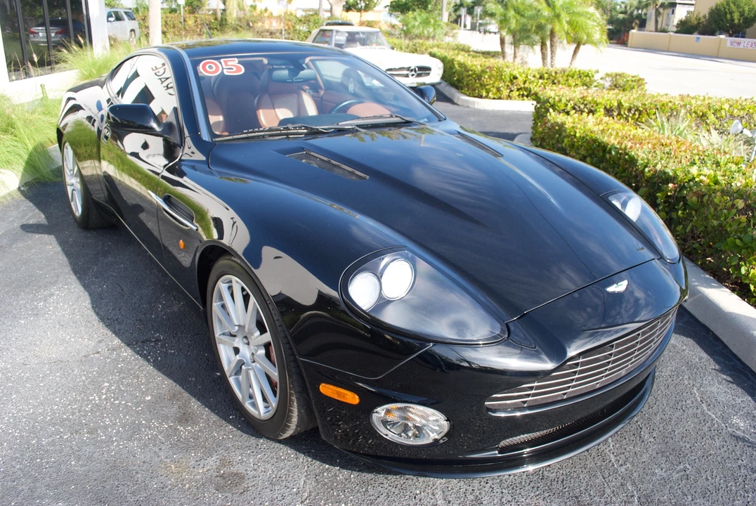 2006 Aston Martin Vanquish 1st Gen - Image 24 of 31