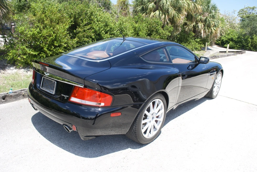 2006 Aston Martin Vanquish 1st Gen - Image 18 of 31