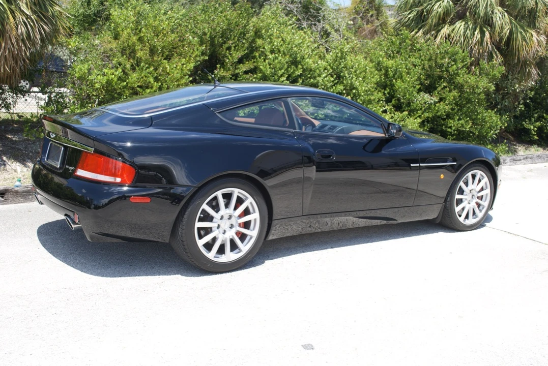 2006 Aston Martin Vanquish 1st Gen - Image 19 of 31