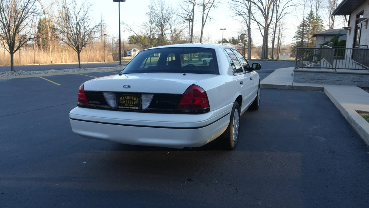 2006 Ford Crown Victoria - Image 19 of 31